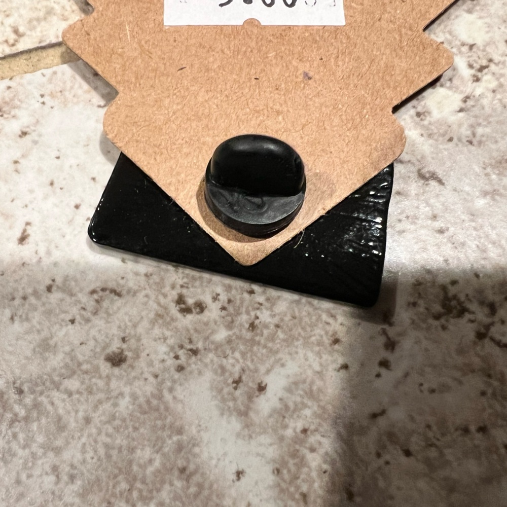 Pin - Picture 2 of 2